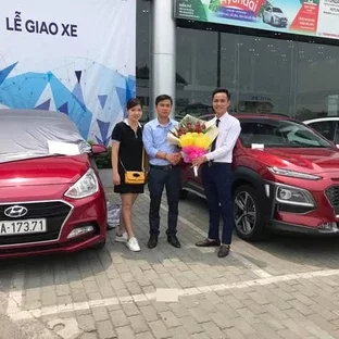 Hình ảnh hoạt động tư vấn xe tại Hưng Yên